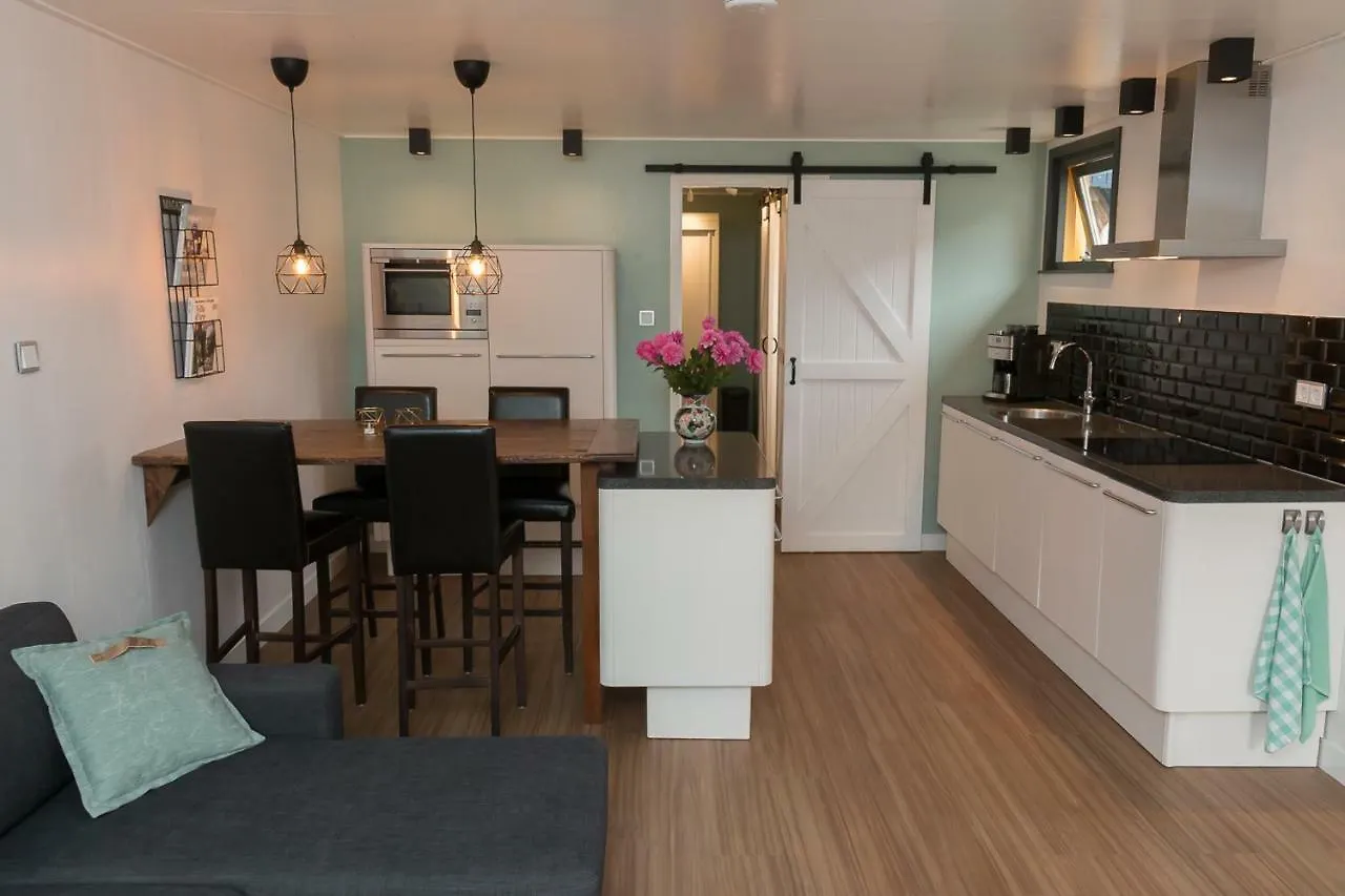 Annadora Beach House - Private Parking Zandvoort 0*,  Netherlands